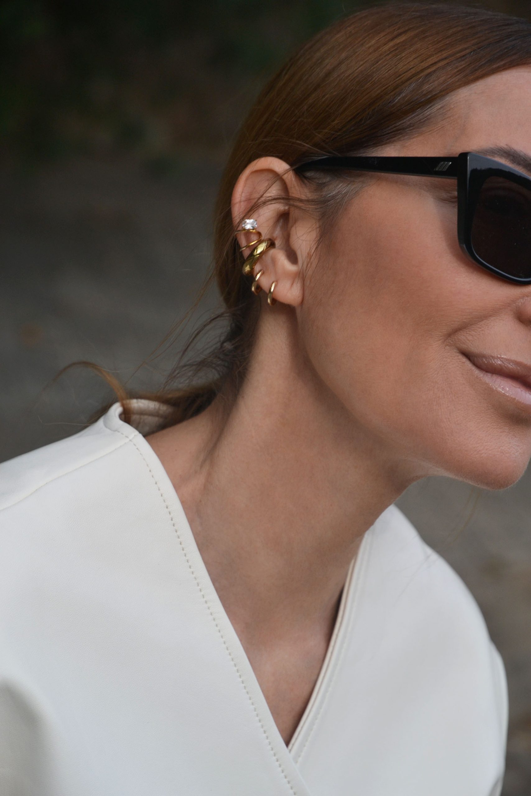 Detalles de pendientes mezclados como ear cuff