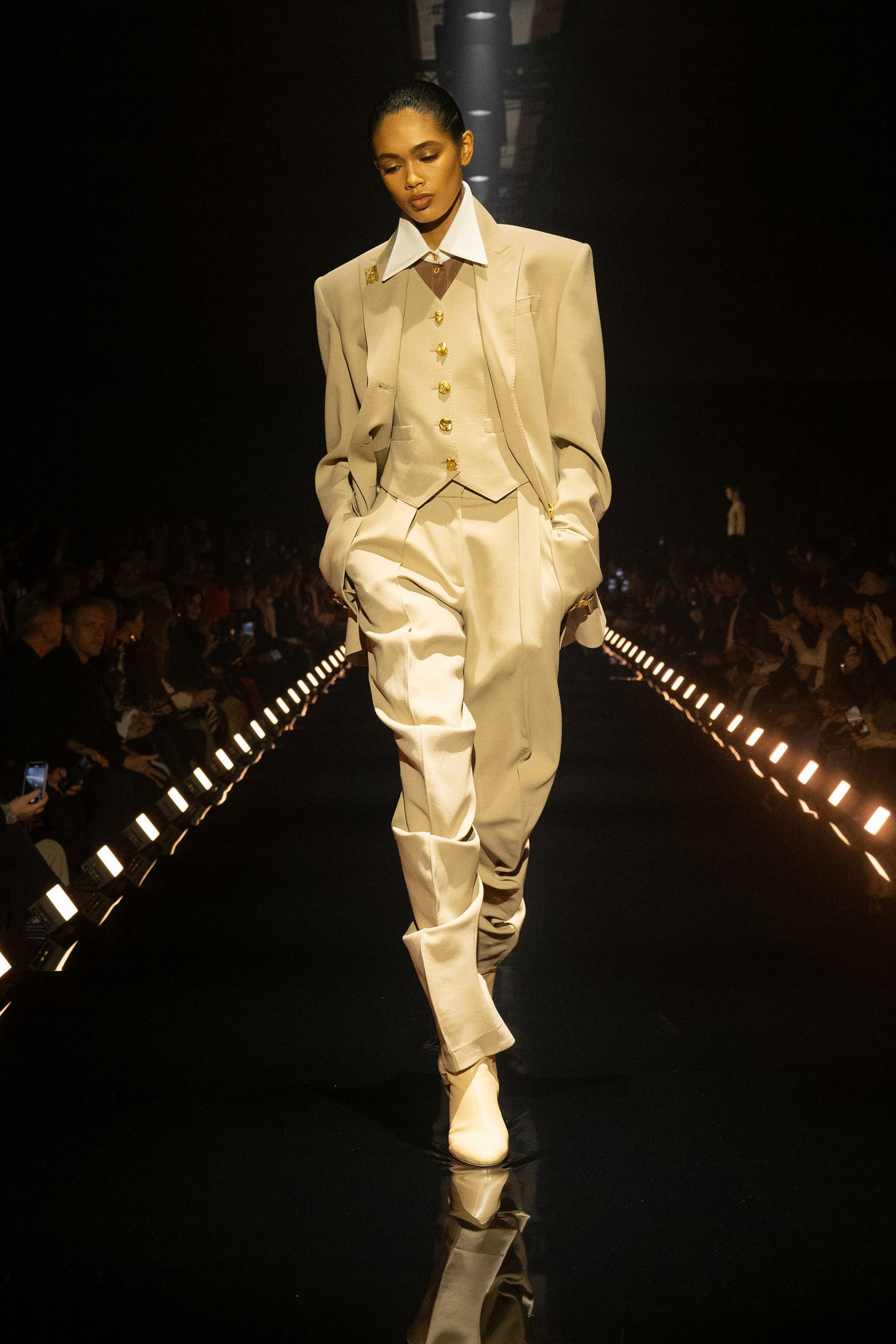 Schiaparelli Ready-to-Wear Otoño-Invierno 2026-2027 Esfinge